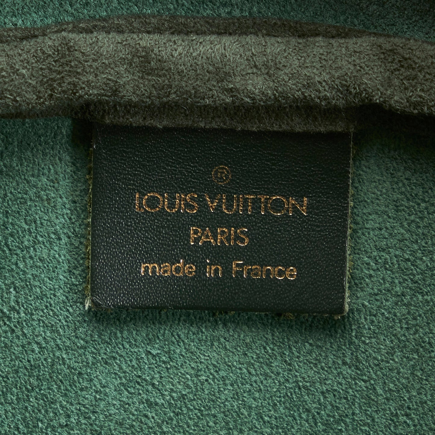 LOUIS VUITTON Taiga Kendall GM Green