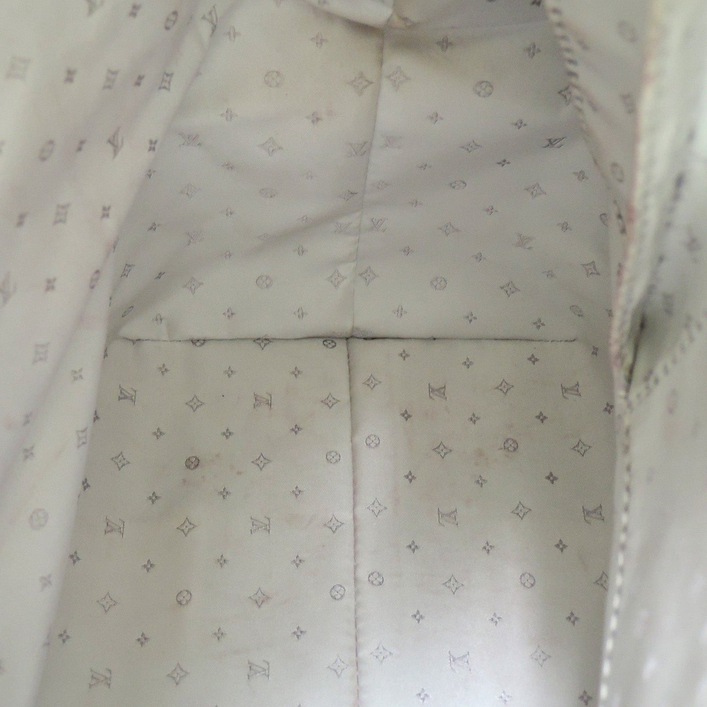Louis Vuitton Le Majestueux White Suhali
