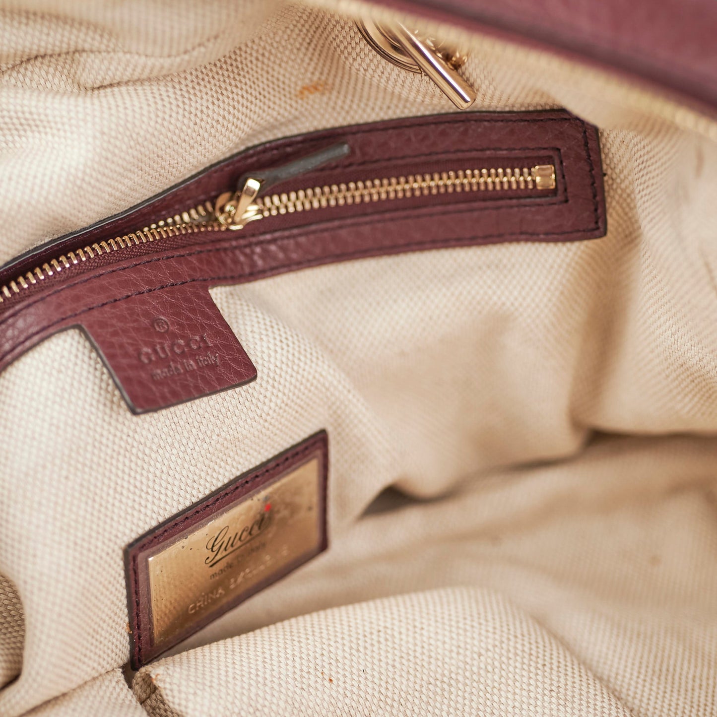 Gucci Soho Medium Chain Bag Burgundy