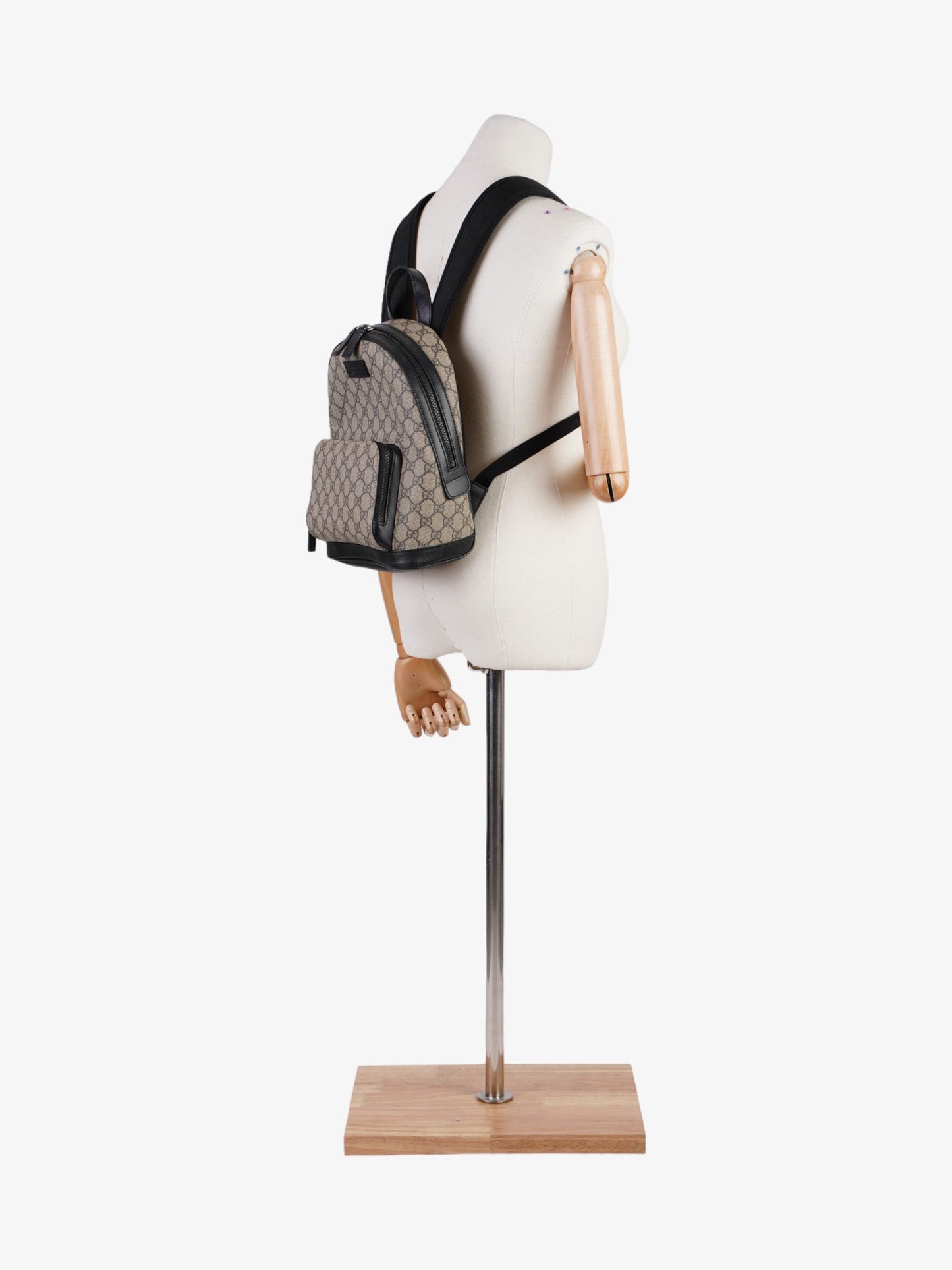 Gucci GG Backpack GG Supreme / Black Coated Canvas