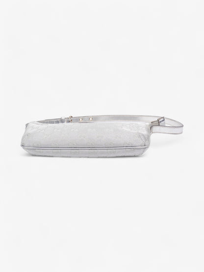 Gucci Boat Pochette Silver / GG Supreme Canvas