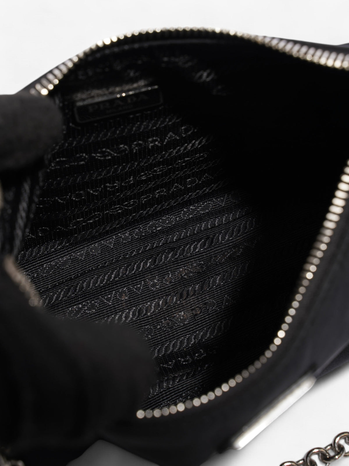 Prada Re-Edition 2005 Black Nylon