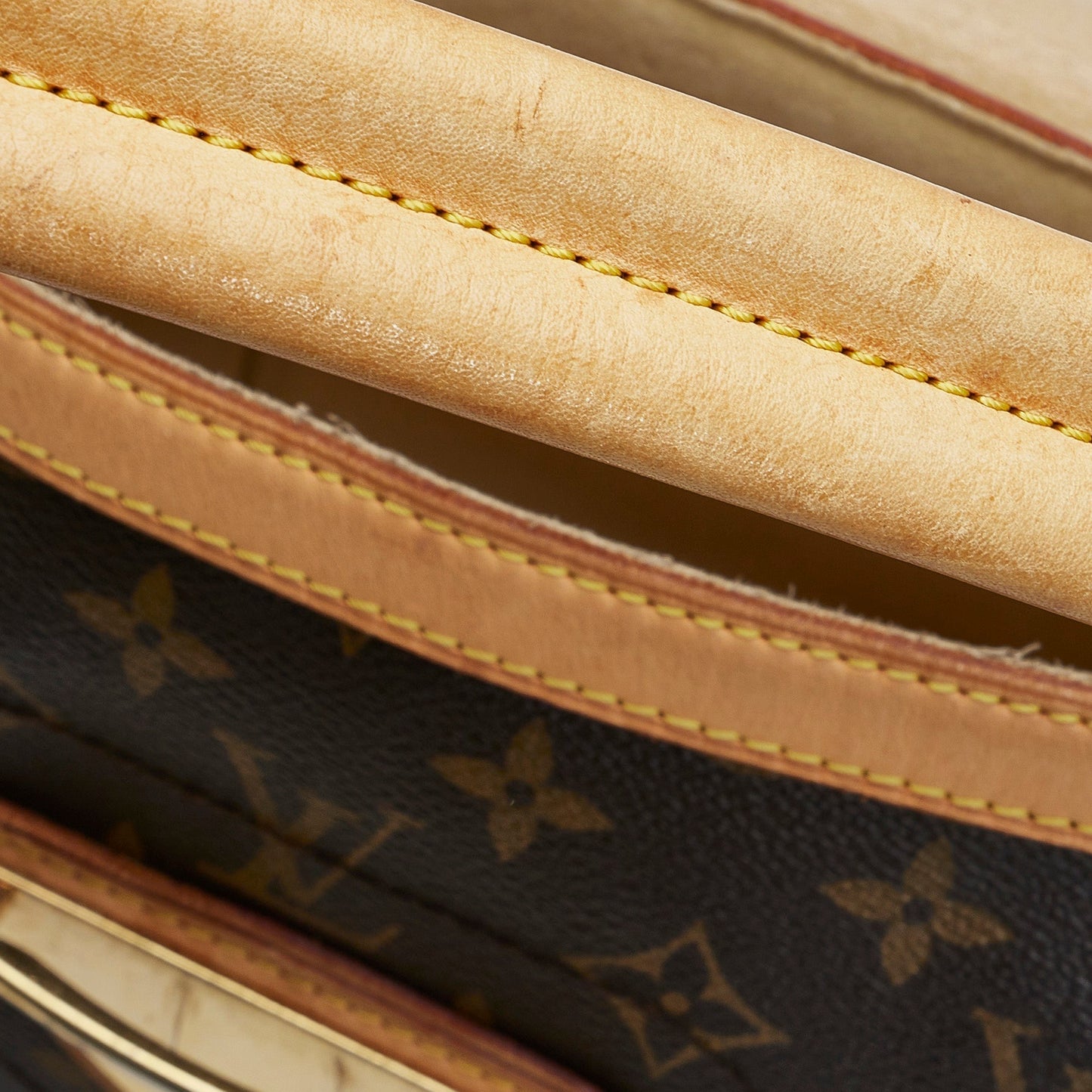 LOUIS VUITTON Monogram Beverly MM Shoulder Bag