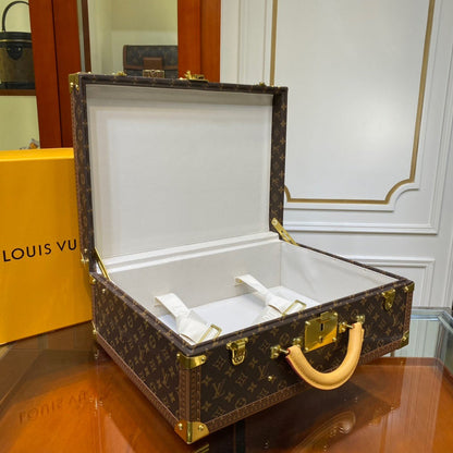 Franco Shops - Louis Vuittons  - 9495