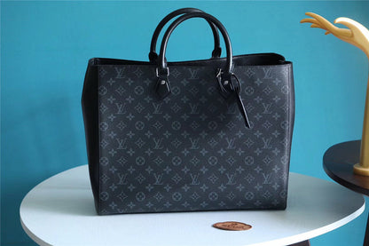 Franco Shops - Louis Vuittons  - 9858