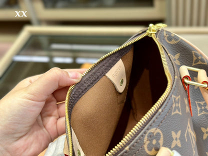 Franco Shops - Louis Vuittons  - 15046