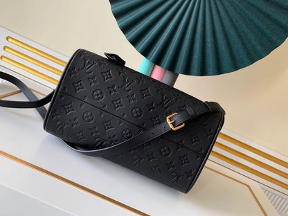 Franco Shops - Louis Vuittons  - 15215