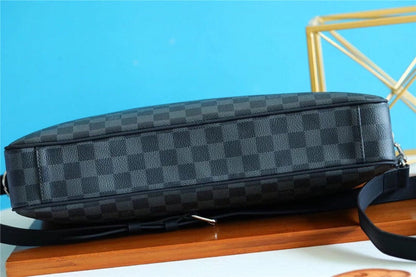 Franco Shops - Louis Vuittons  - 9817