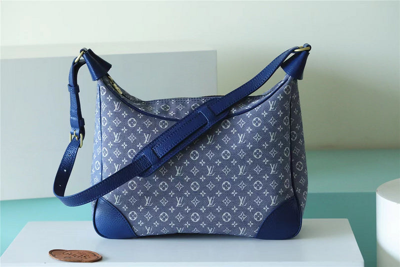 Franco Shops - Louis Vuittons  - 9944