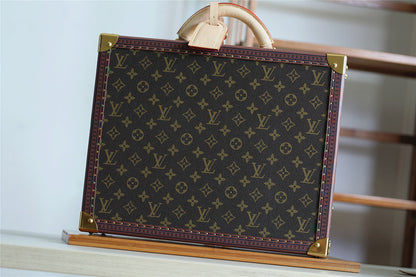 Franco Shops - Louis Vuittons  - 9516
