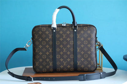 Franco Shops - Louis Vuittons  - 9853