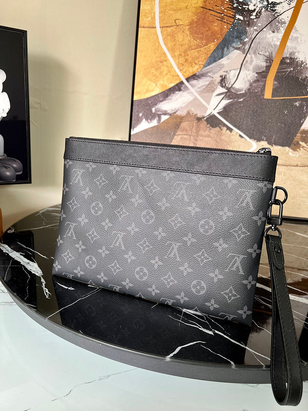 Franco Shops - Louis Vuittons  - 15736
