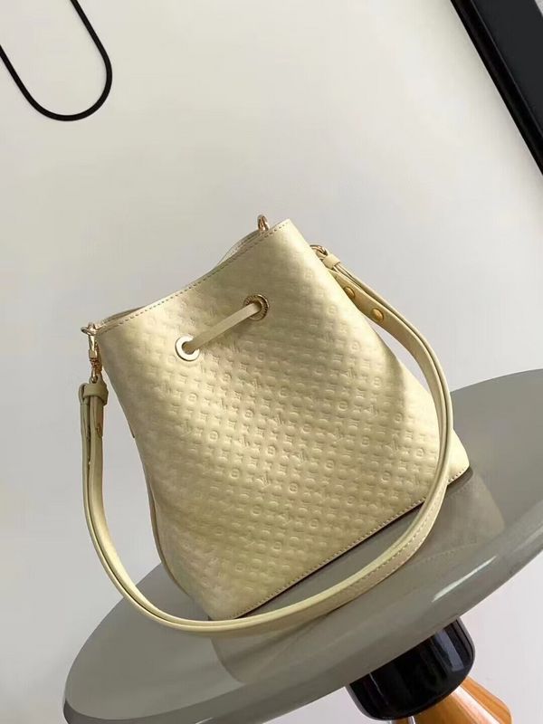Franco Shops - Louis Vuittons  - 15273