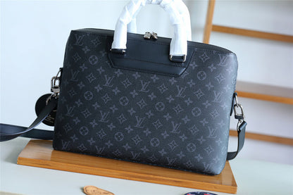 Franco Shops - Louis Vuittons  - 9883