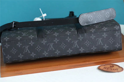 Franco Shops - Louis Vuittons  - 9833