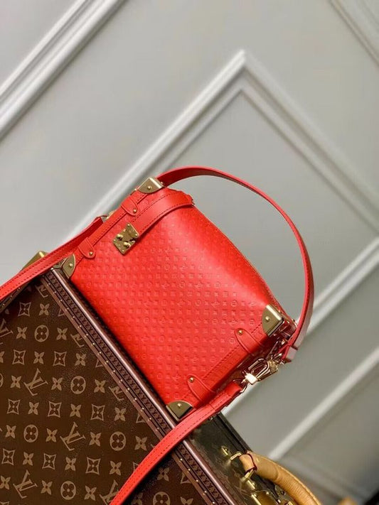 Franco Shops - Louis Vuittons  - 15600