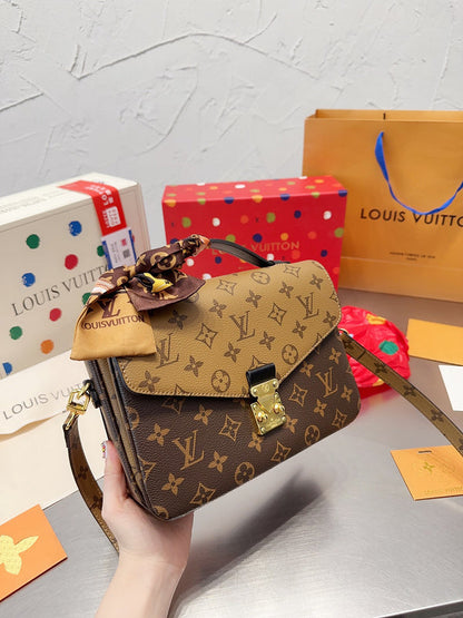 Franco Shops - Louis Vuittons  - 15056