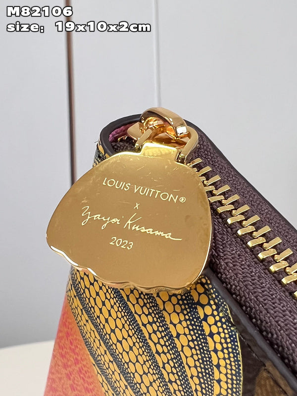 Franco Shops - Louis Vuittons  - 15352