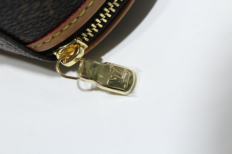 Franco Shops - Louis Vuittons  - 9396