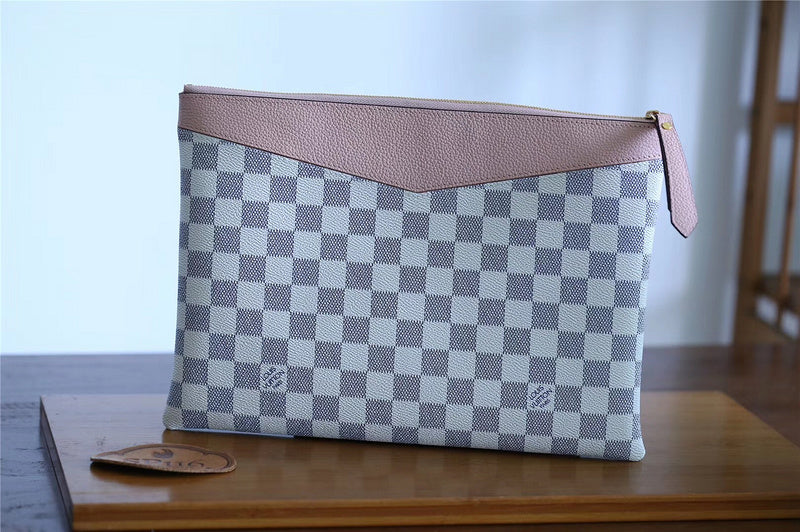 Franco Shops - Louis Vuittons  - 9326