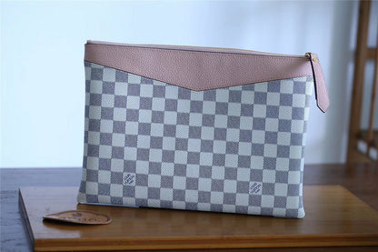 Franco Shops - Louis Vuittons  - 9326