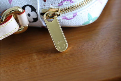 Franco Shops - Louis Vuittons  - 9395