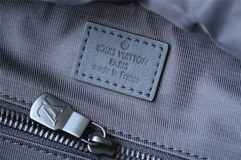 Franco Shops - Louis Vuittons  - 9557