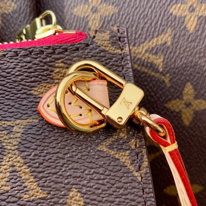 Franco Shops - Louis Vuittons  - 15574