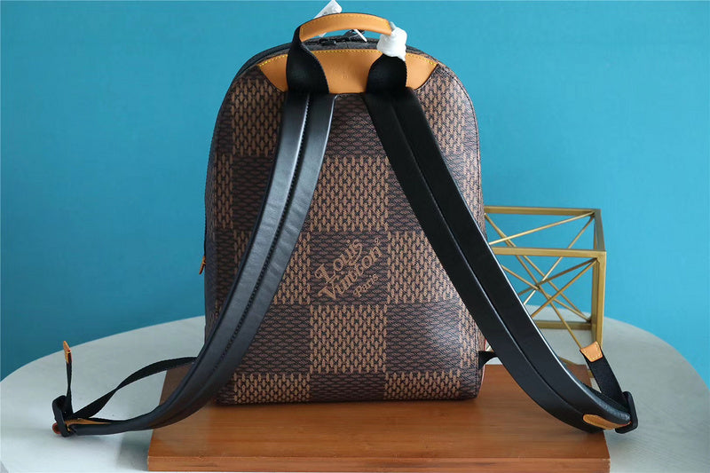 Franco Shops - Louis Vuittons  - 9780