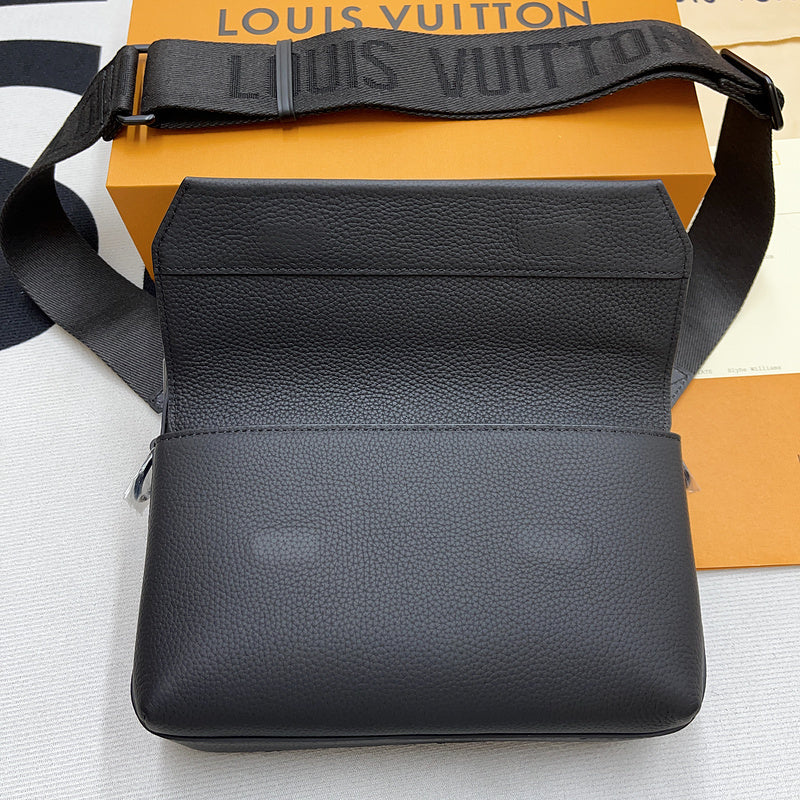 Franco Shops - Louis Vuittons  - 9934
