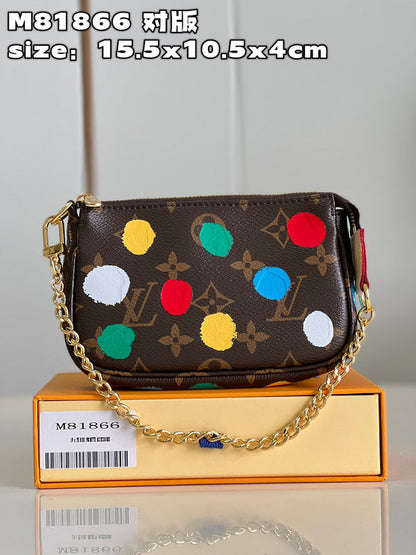 Franco Shops - Louis Vuittons  - 15705