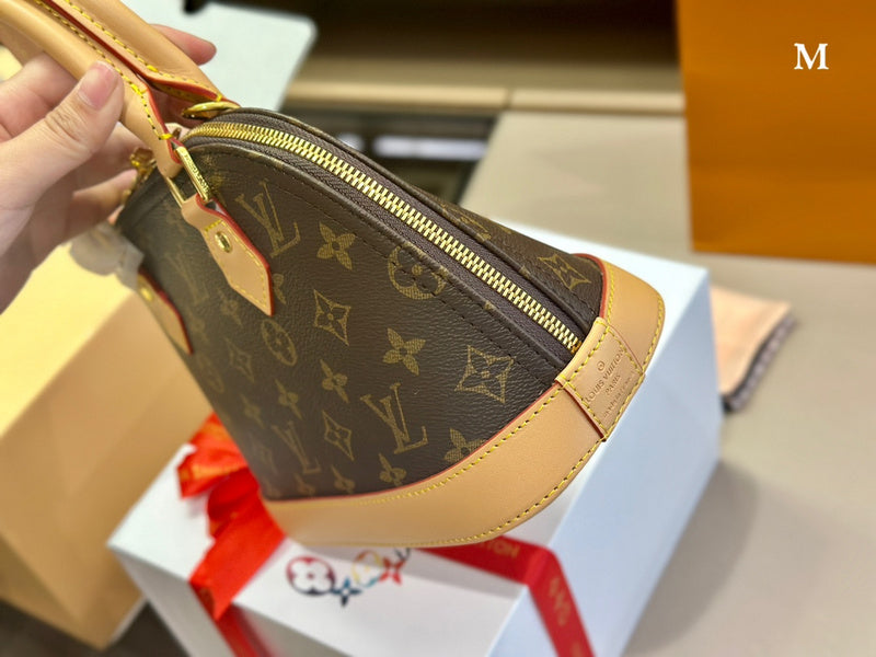 Franco Shops - Louis Vuittons  - 15013