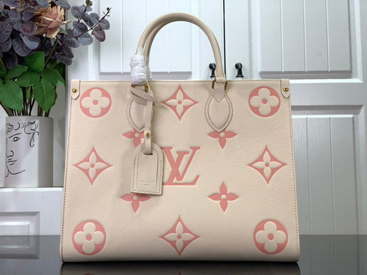 Franco Shops - Louis Vuittons  - 15817