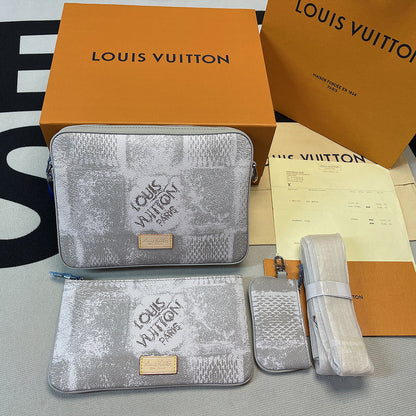 Franco Shops - Louis Vuittons  - 10063