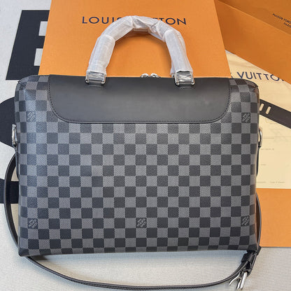 Franco Shops - Louis Vuittons  - 9817