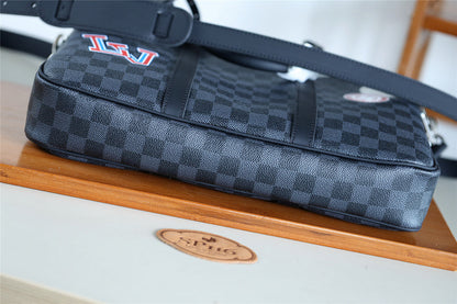 Franco Shops - Louis Vuittons  - 9854