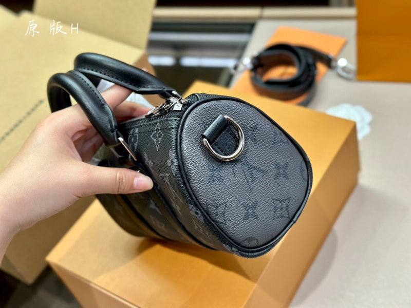 Franco Shops - Louis Vuittons  - 15040