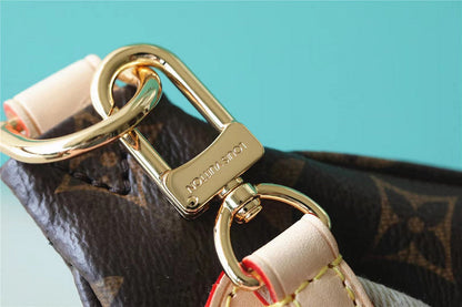 Franco Shops - Louis Vuittons  - 9896