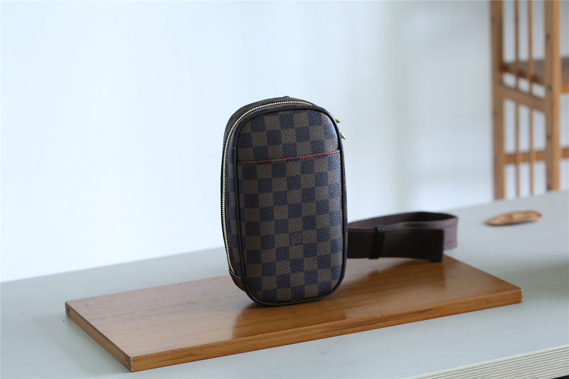 Franco Shops - Louis Vuittons  - 9392