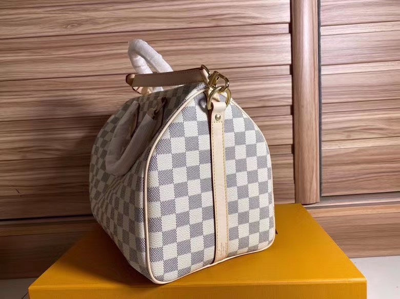 Franco Shops - Louis Vuittons  - 9478