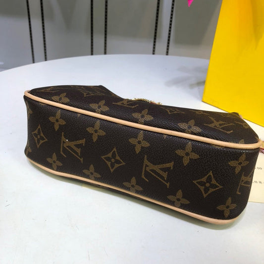Franco Shops - Louis Vuittons  - 15563