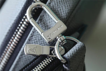 Franco Shops - Louis Vuittons  - 10218