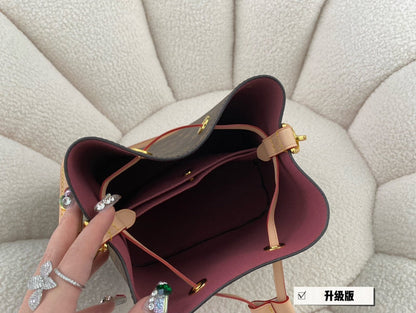 Franco Shops - Louis Vuittons  - 15075