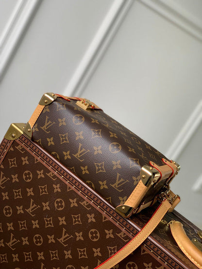 Franco Shops - Louis Vuittons  - 15507