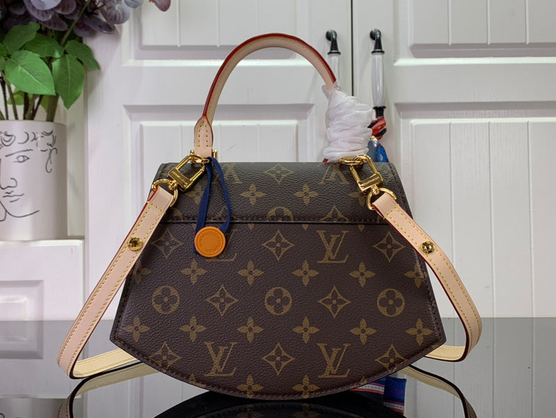 Franco Shops - Louis Vuittons  - 15746