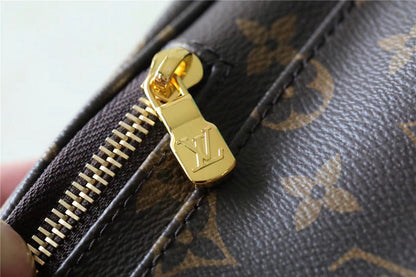 Franco Shops - Louis Vuittons  - 9616