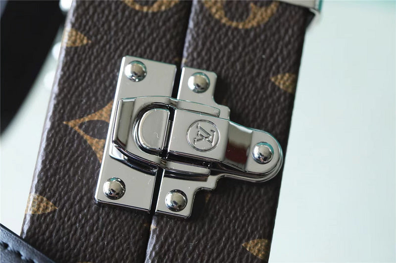 Franco Shops - Louis Vuittons  - 9936