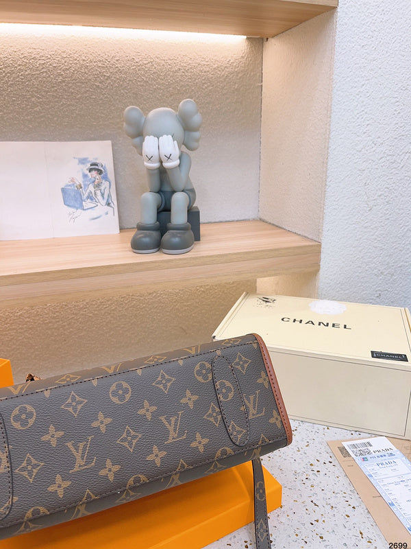 Franco Shops - Louis Vuittons  - 14901