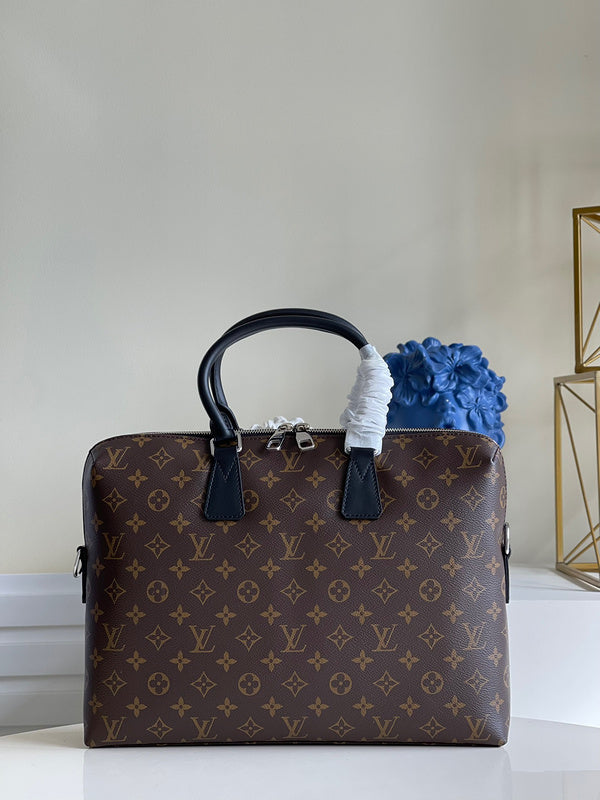 Franco Shops - Louis Vuittons  - 12654