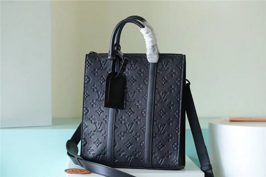 Franco Shops - Louis Vuittons  - 10022